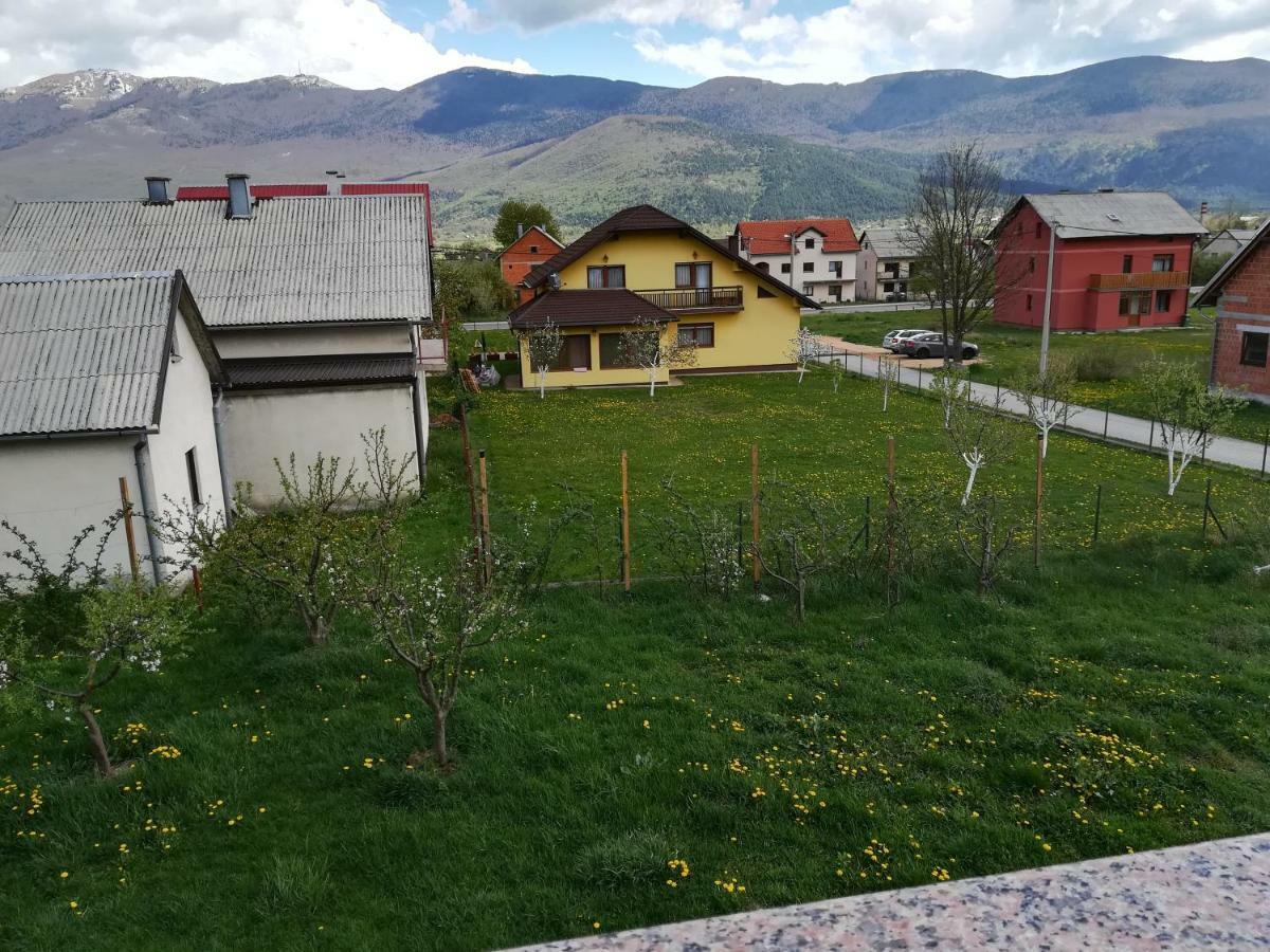 Apartment And Rooms Aracic Korenica Exteriör bild